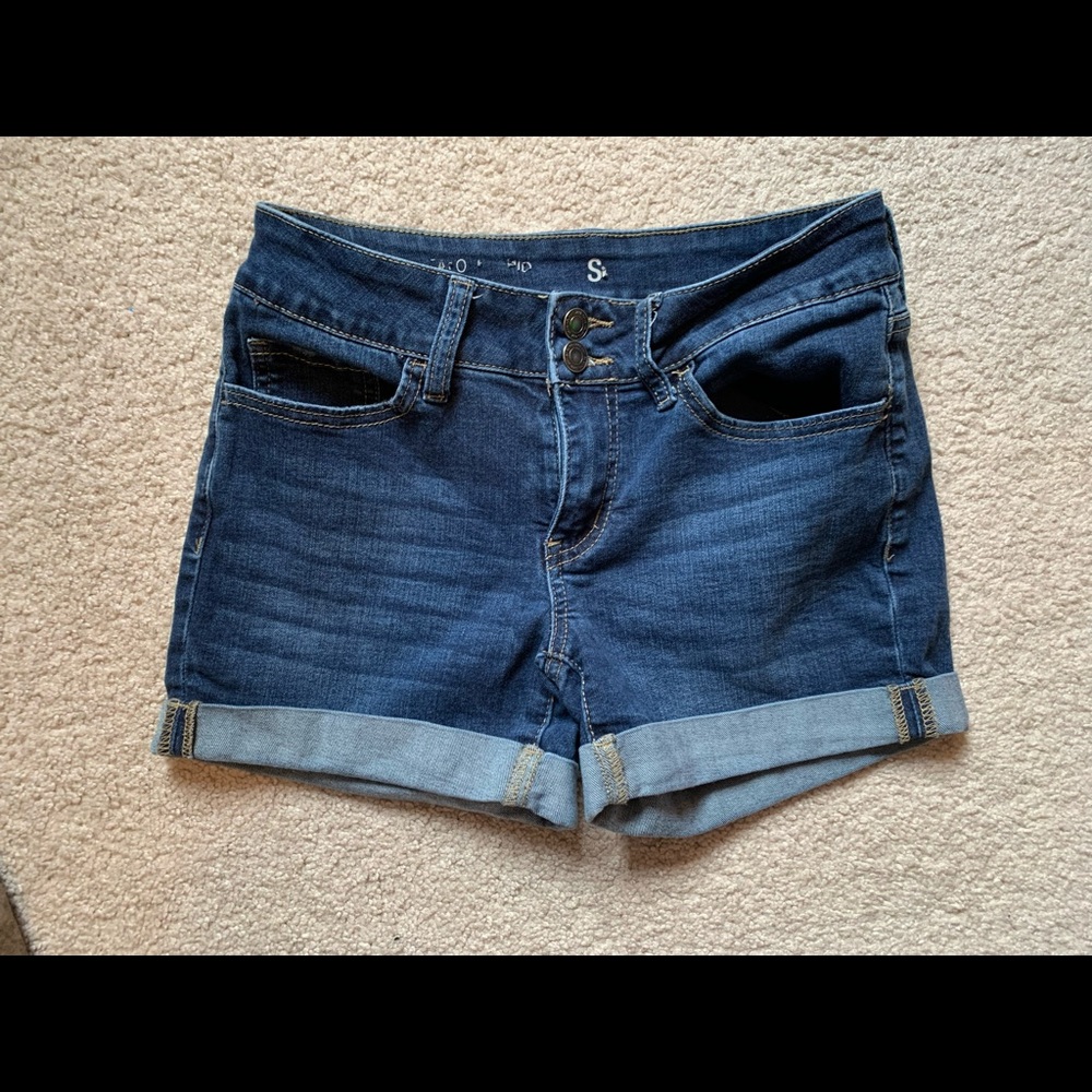 Woman’s juniors shorts